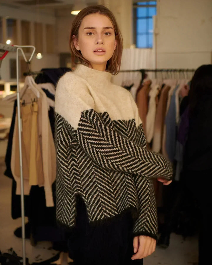 Vienna | Luxurious Turtleneck Jumper